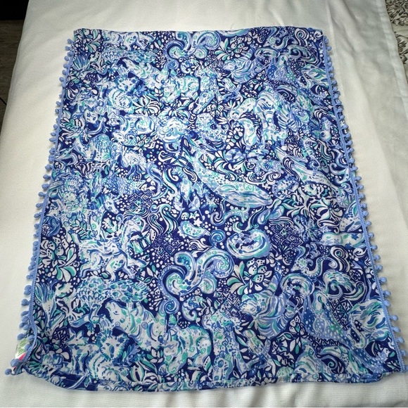 Lilly Pulitzer Resort Infinity Loop Scarf blue purple print - Picture 4 of 8